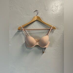 SKIMS Fits Everybody T-Shirt Bra 30D 32C NWT Mica Color